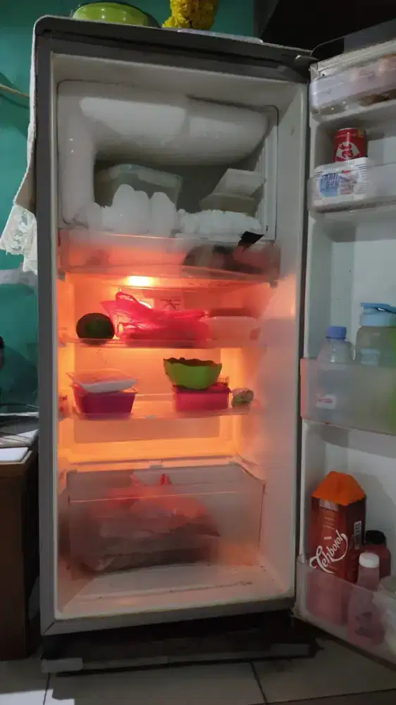 Kulkas 1 pintu thosiba glacio