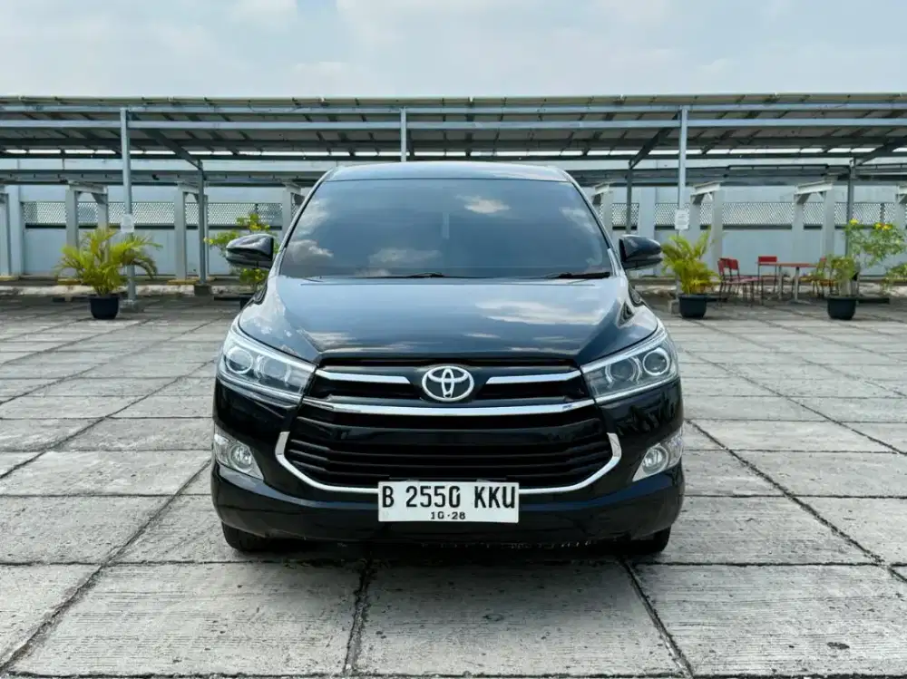 Toyota innova V 2.4 AT. Tahun 2018. Hitam. Perfect cond