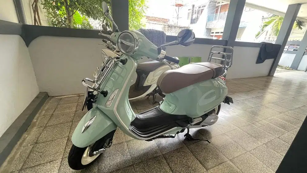 Vespa matic primavera picnic edition low KM