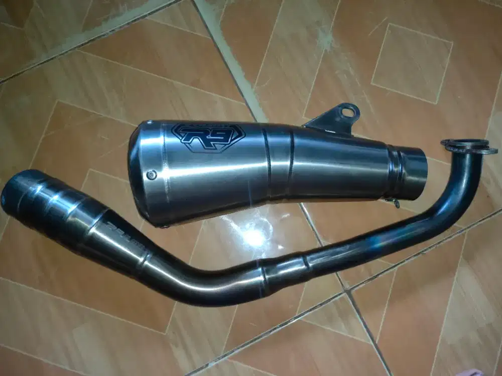 Knalpot R9 titanium Aerox old