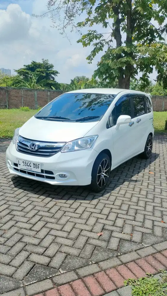 Honda Freed E PSD AT 2013 Km 80rban TDP 15jt