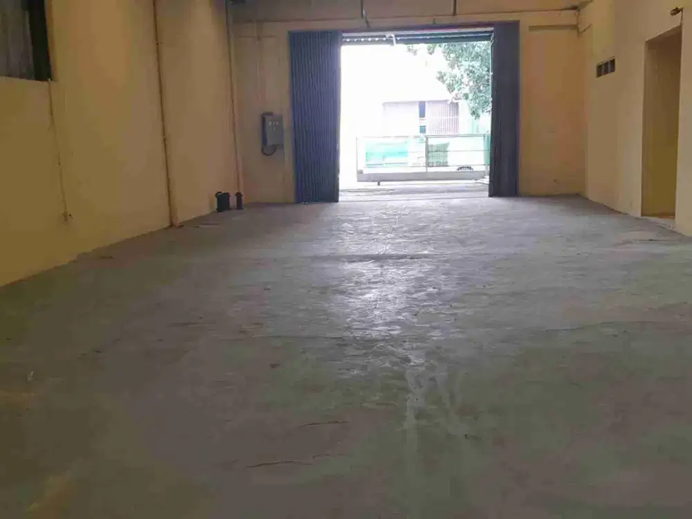 Disewakan gudang 2 lantai bagus 420m Jababeka Cikarang
