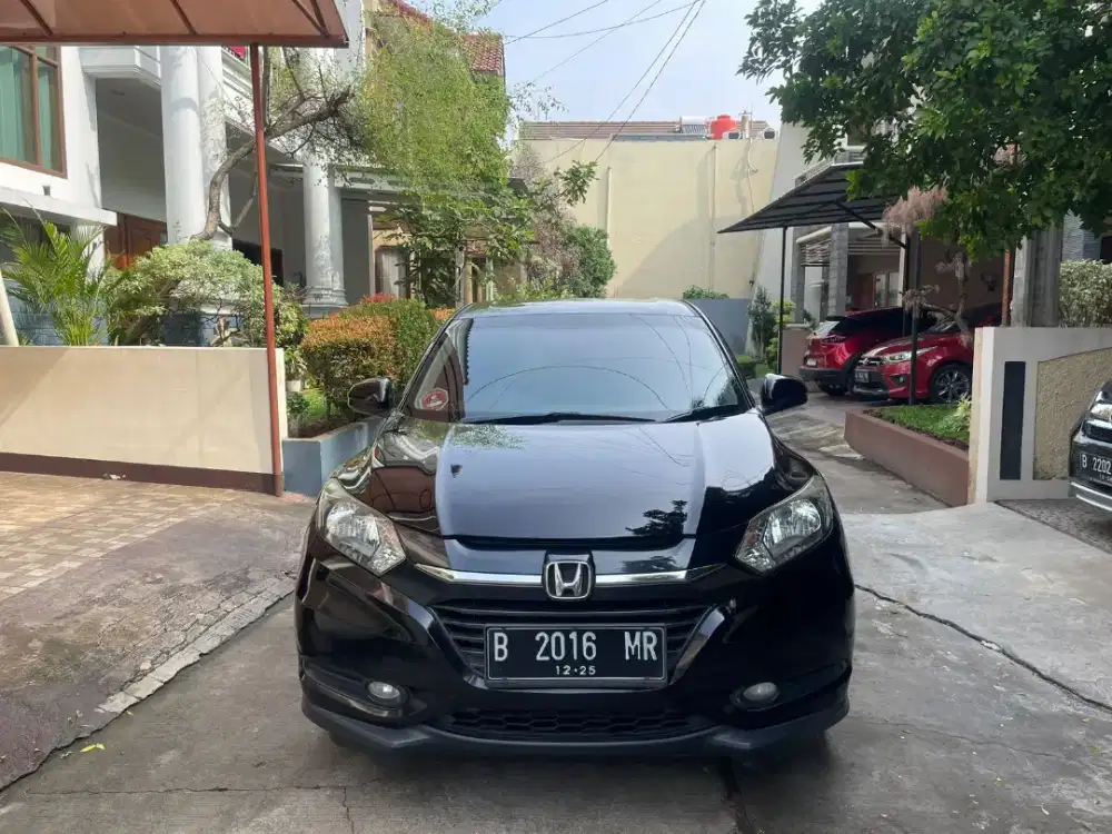 Mobil Honda HRV 2015