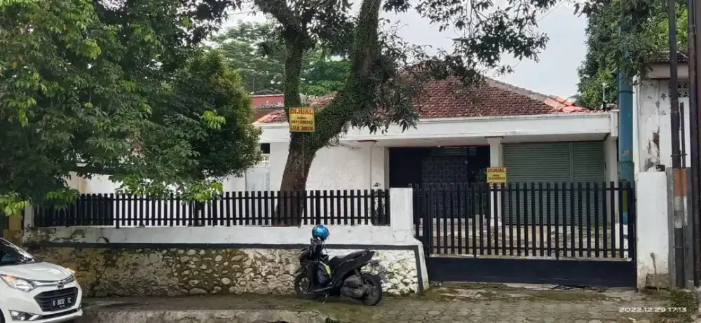 Rumah akses bagus strategis, pinggir jalan besar