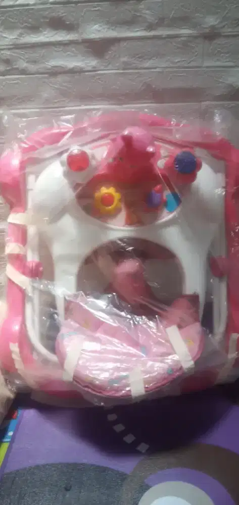 Dijual perlengkapan bayi perempuan