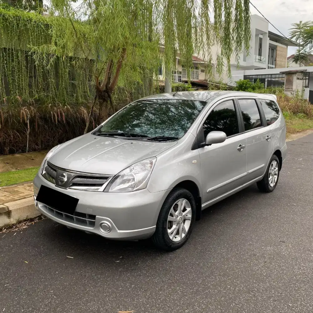 Nissan Grand Livina XV AT Matic 2012 low km Istimewa