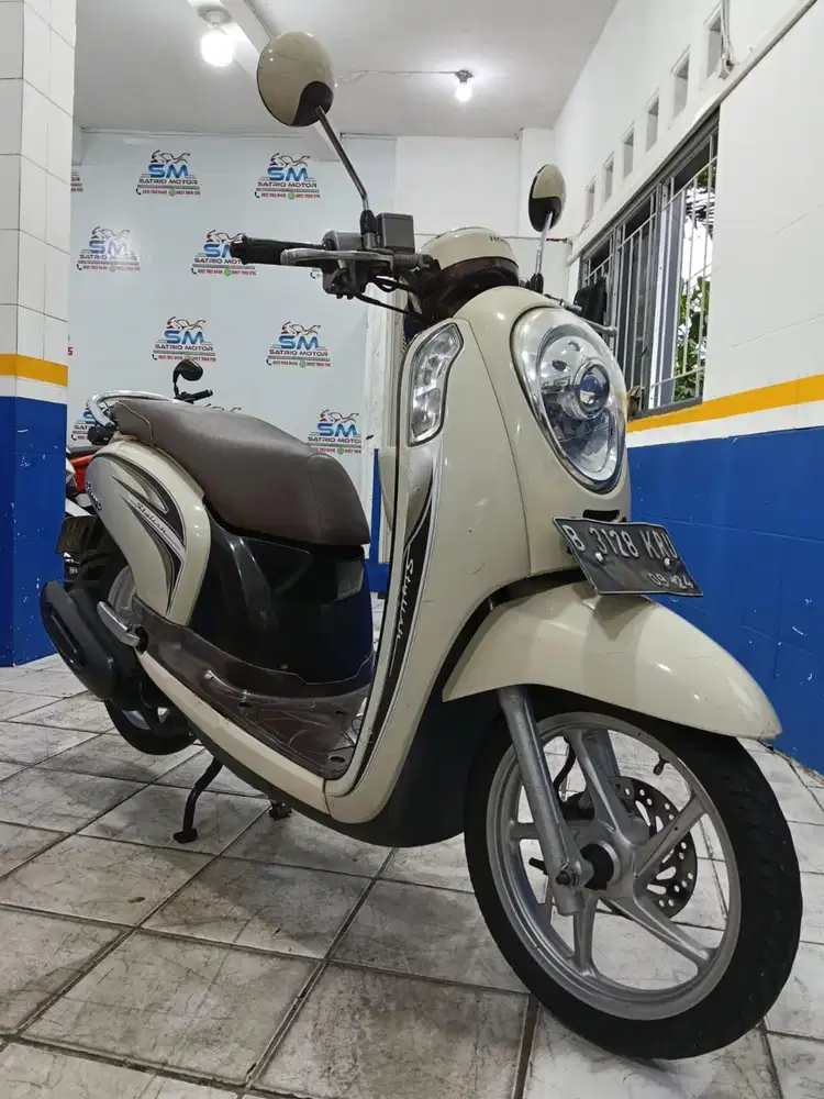 DIJUAL CASH HONDA SCOOPY CBS THN 2014 PAJAK PULES SIAP PAKAI