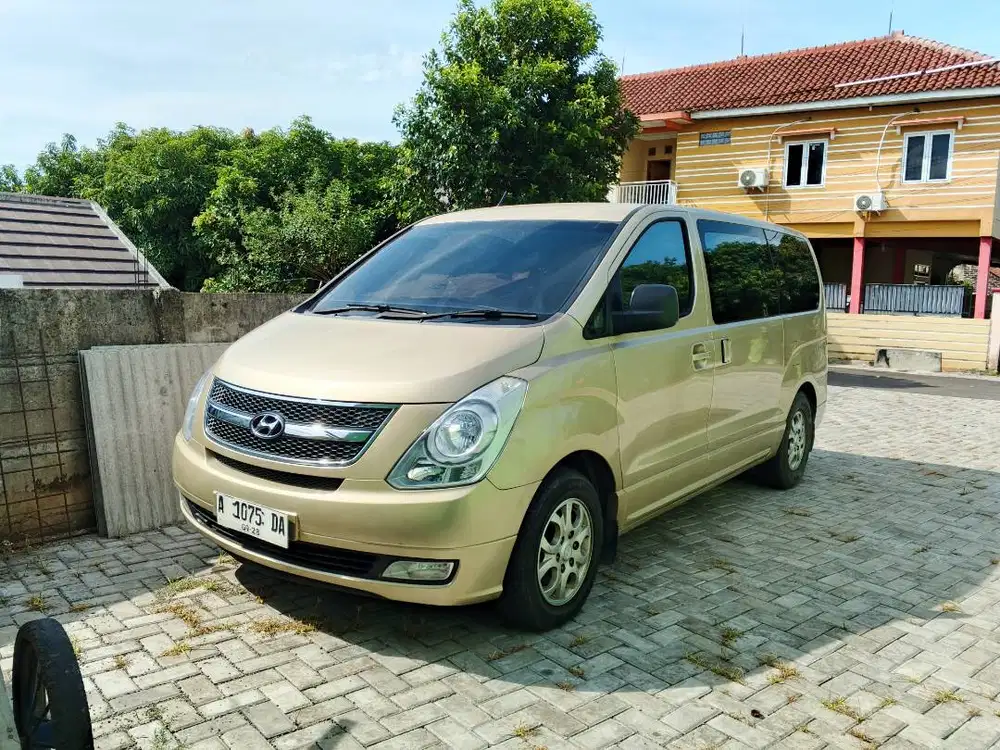 Dijual cepat Hyundai H1 Elegance 2008 matic