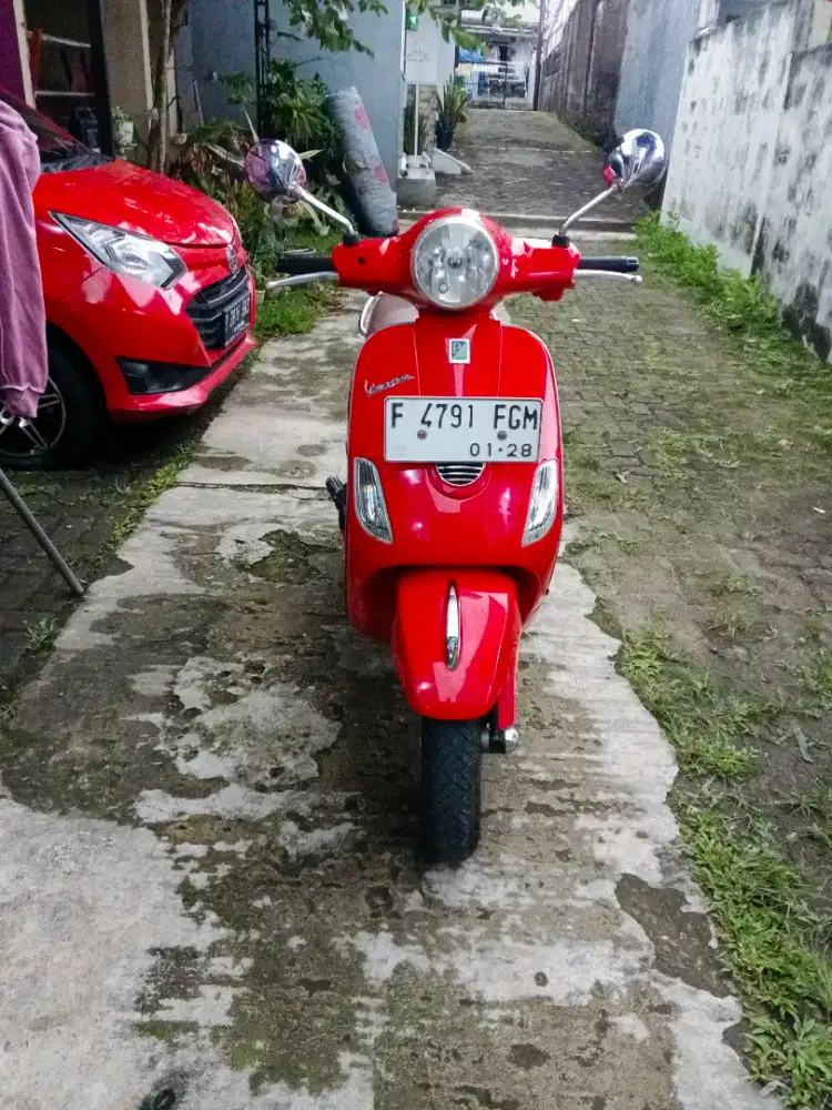 Di jual Vespa Matic LX 150 tahun 2012