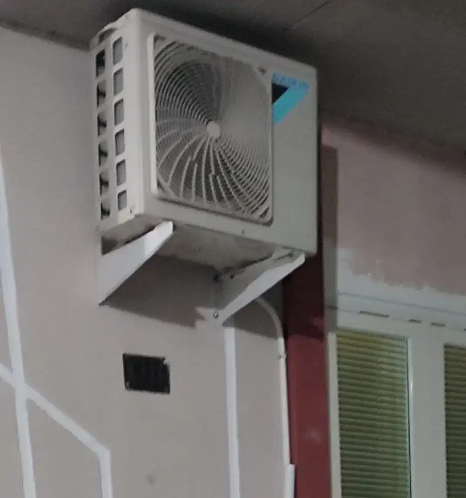 AC daikin 1pk bekas rasa baru