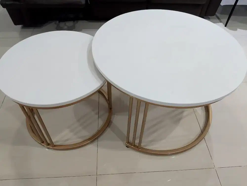 Meja granit ruang tamu