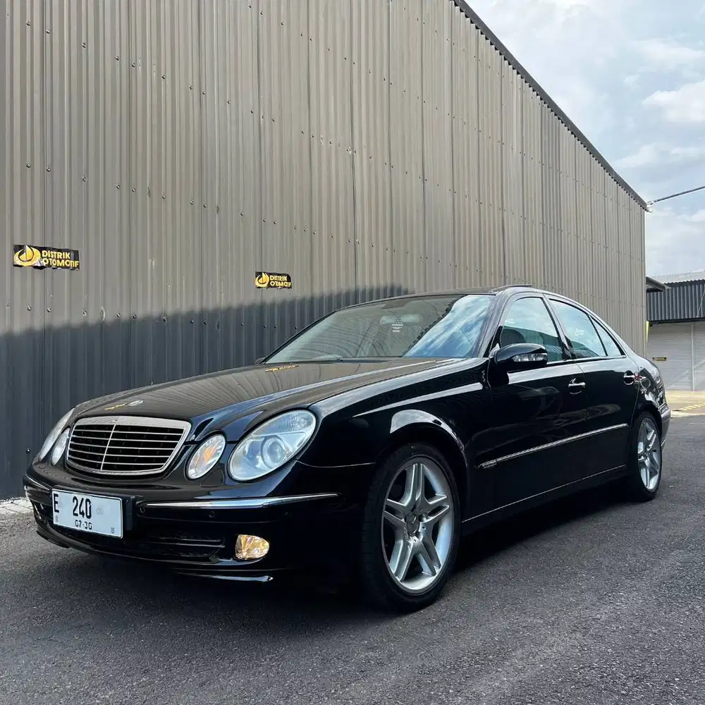 MERCEDES BENZ MERCY E240 TAHUN 2005