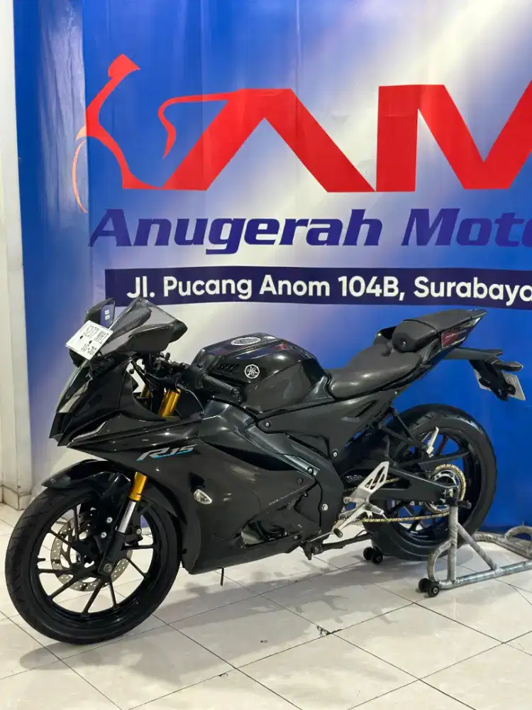 Yamaha R15 V4 tahun 2022 Hitam