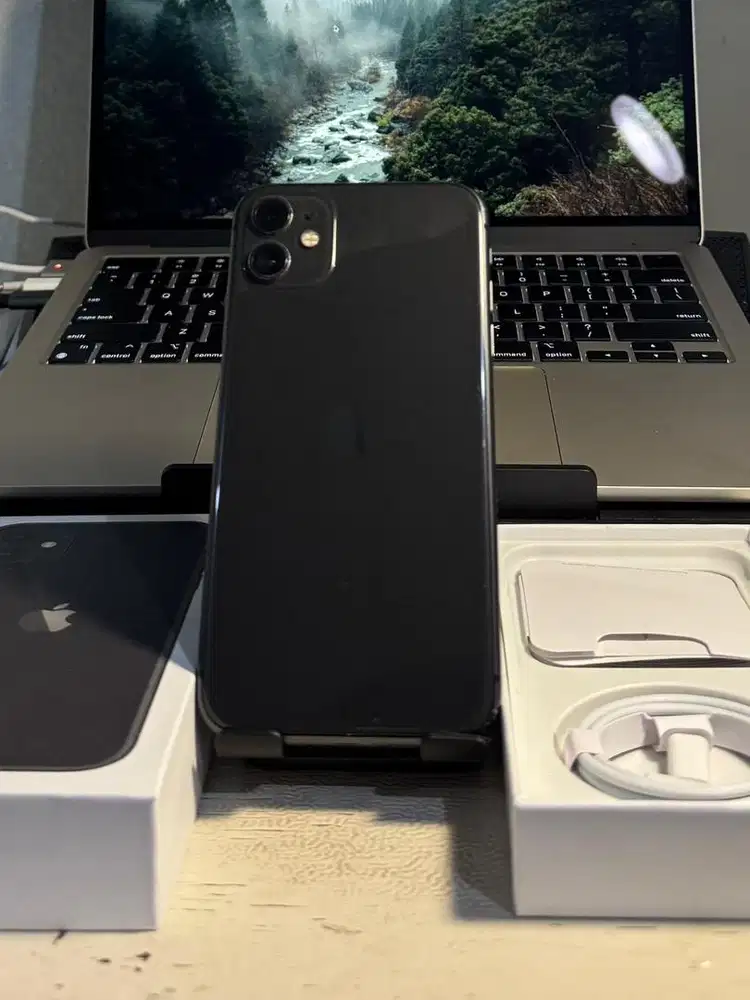 Iphone 11 64gb inter all operator Black