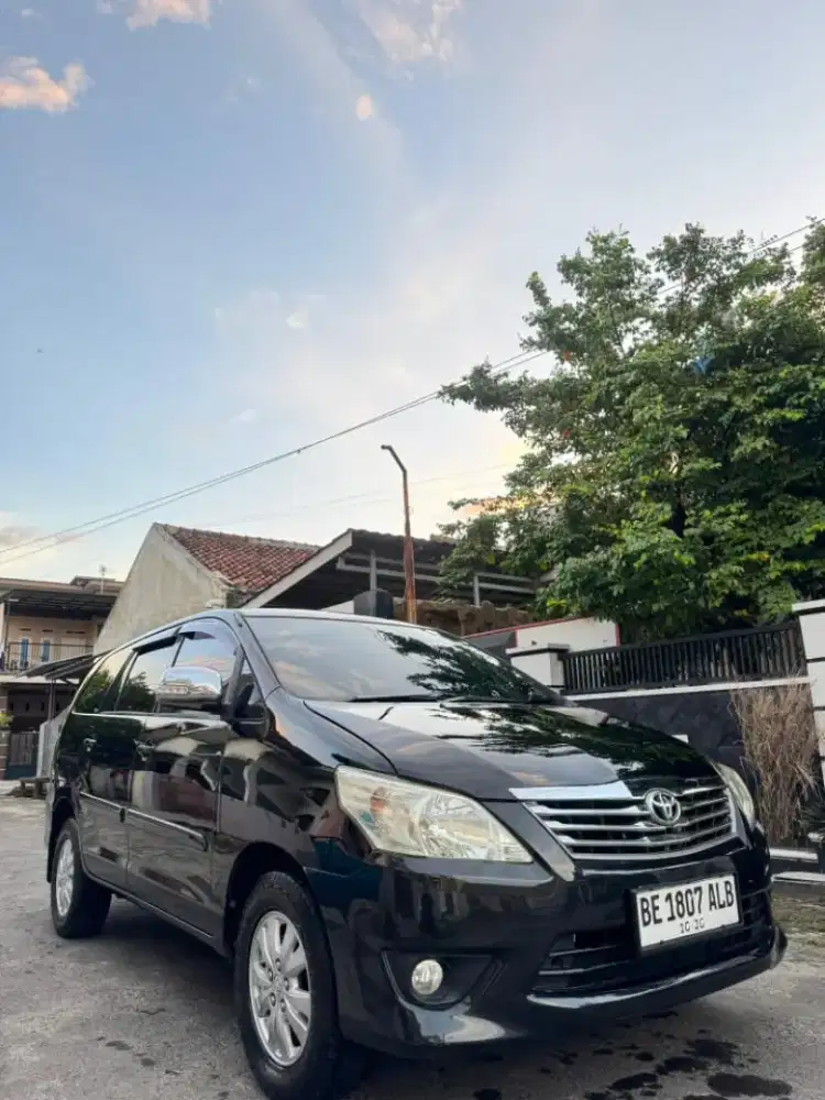 Innova g diesel 2012 AT