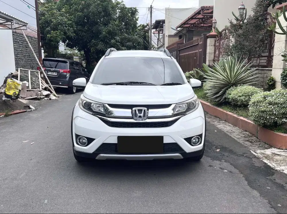 Honda BRV 2016 A/T Putih