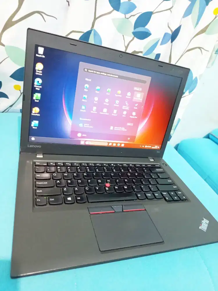 Laptop Lenovo Thinkpad T460 Core i5 Ram 8 gb/SSD 256 gb. Windows 11