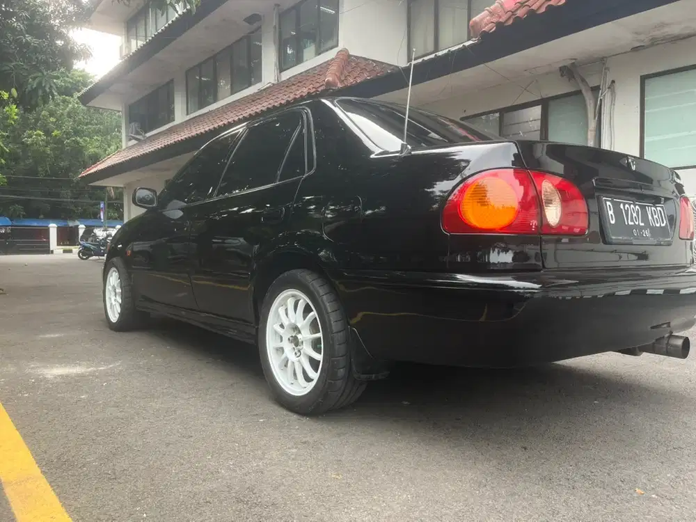 Toyota Corolla 2000 Bensin