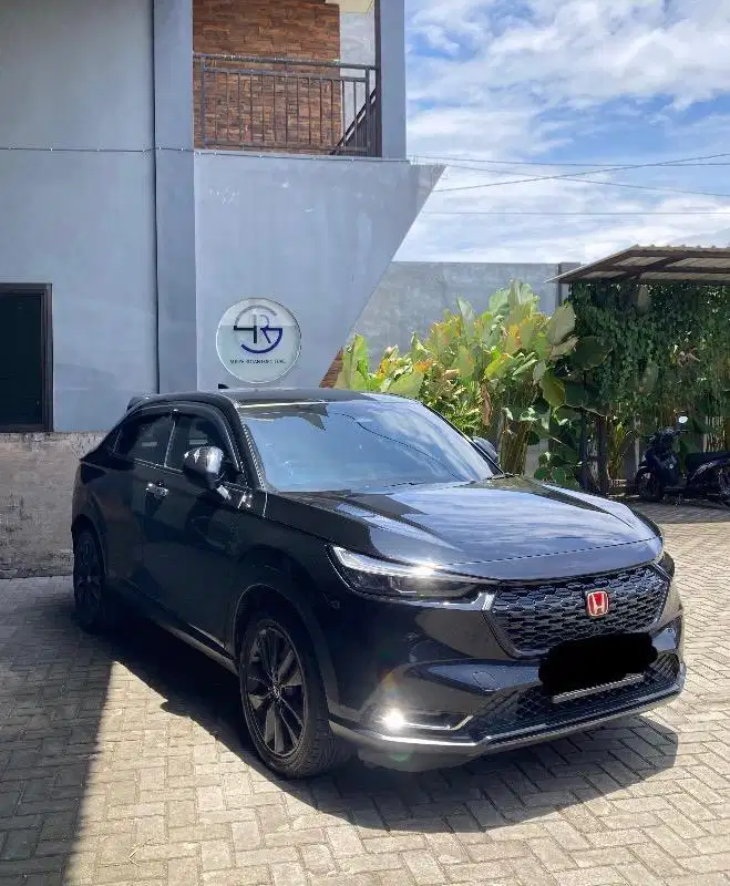 HR-V SE 1.5 2023 Black on Black