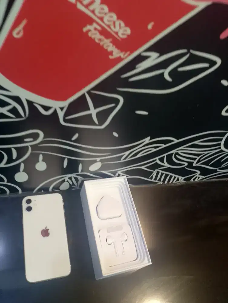 Iphone 11 128gb sudah bawaan