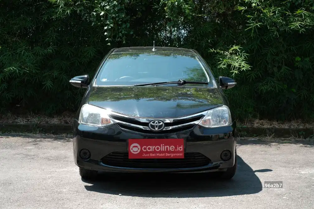 TOYOTA ETIOS E 1.2 MT 2016 HITAM