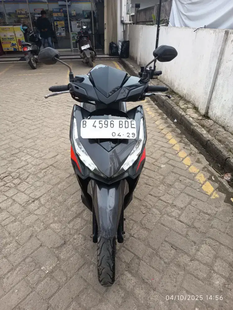 Jual santai Vario 125 Old merah - hitam