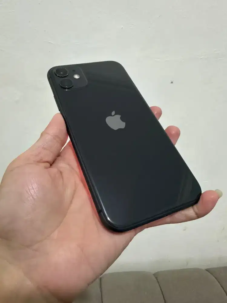 Iphone 11 64 Gb Black Garansi ibox