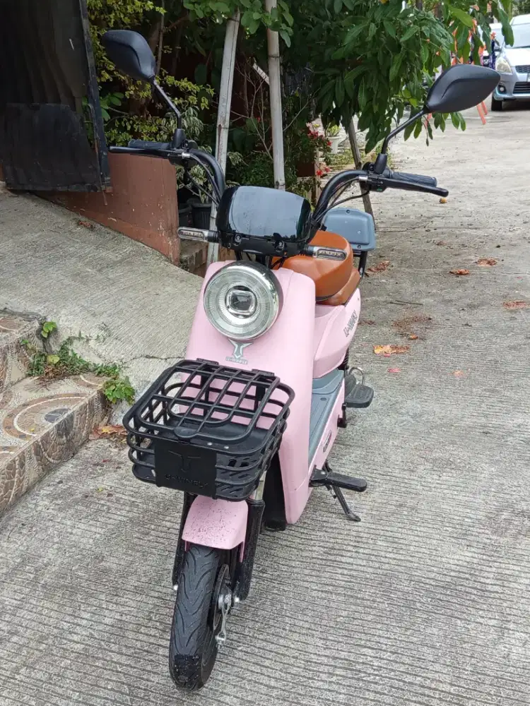 Dijual Sepeda Listrik UWINFLY warna Pink Pembelian 5Maret2025