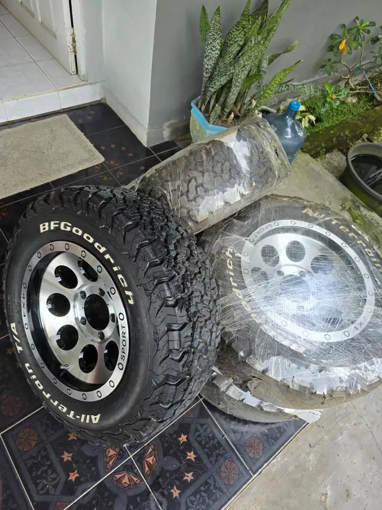 Velg offroad ban bfgoodrich suzuki Jimny Taft Vitara Feroza Escudo