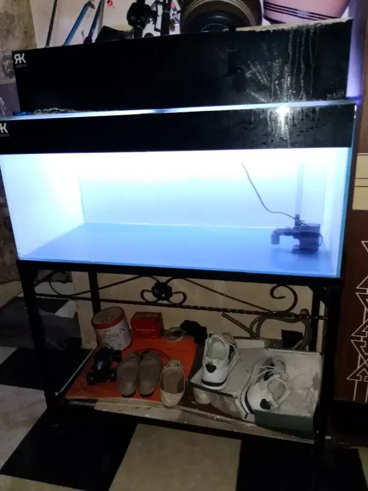 Aquarium ikan tinggal pakai