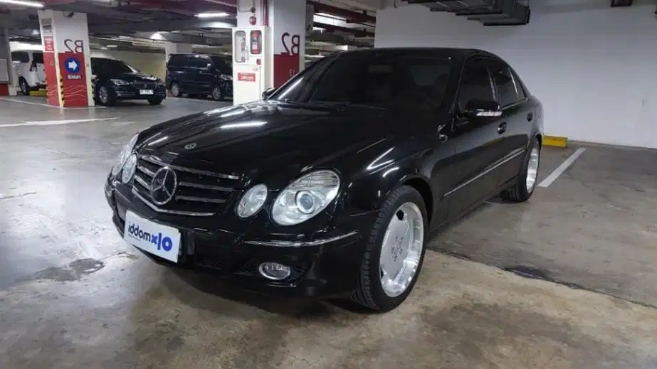 DP Rendah  9JT Mercedes-Benz E280 3.0 Bensin-AT 2008 Hitam