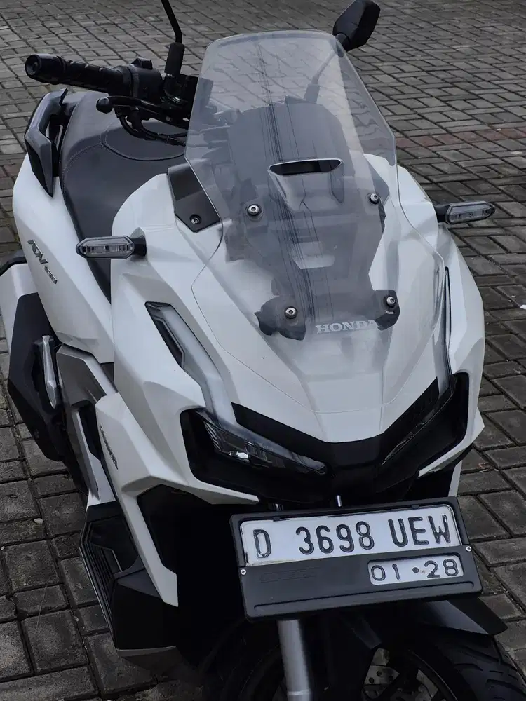 HONDA ADV 160 CBS 2023 KM 15RB MULUS DP 3.5JT AJA