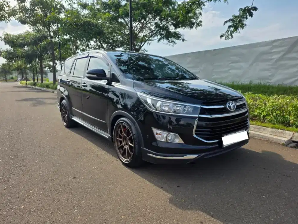 Toyota Innova V diesel 2017 antik