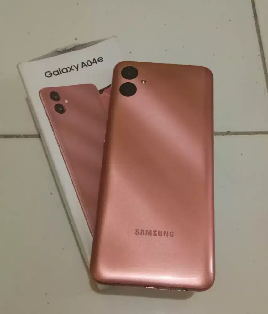 Jual Samsung A04e Ram 3/32 komplit, normal & mulus seperti baru