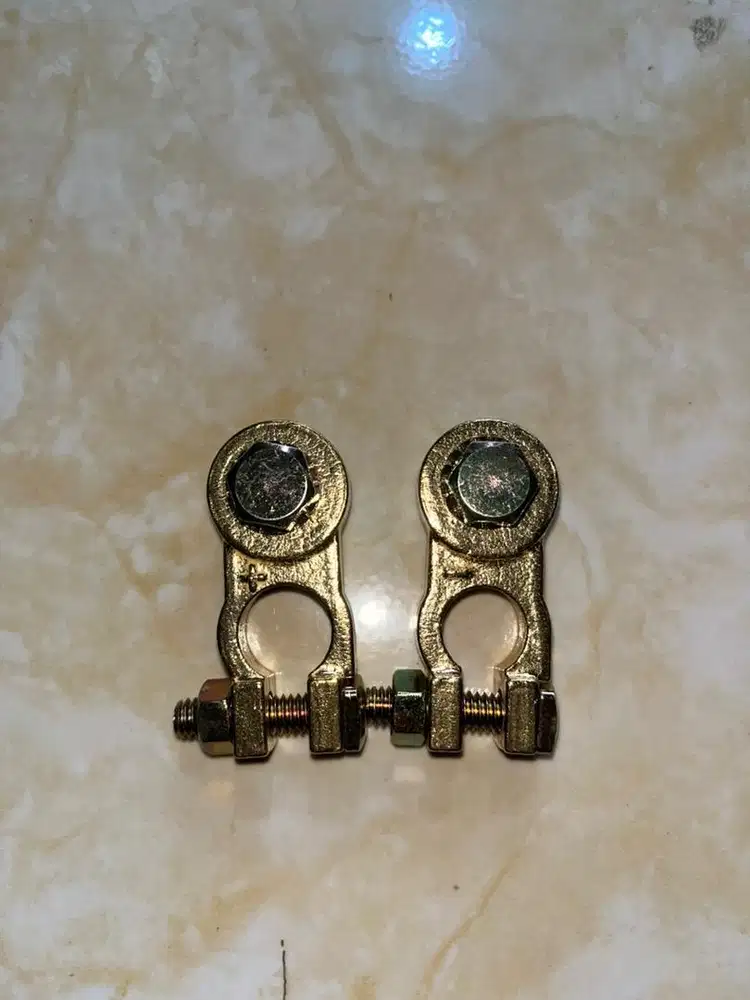 kepala aki kuningan truk/bus