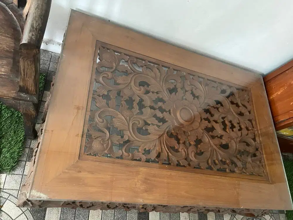 Meja full ukiran lapis kaca