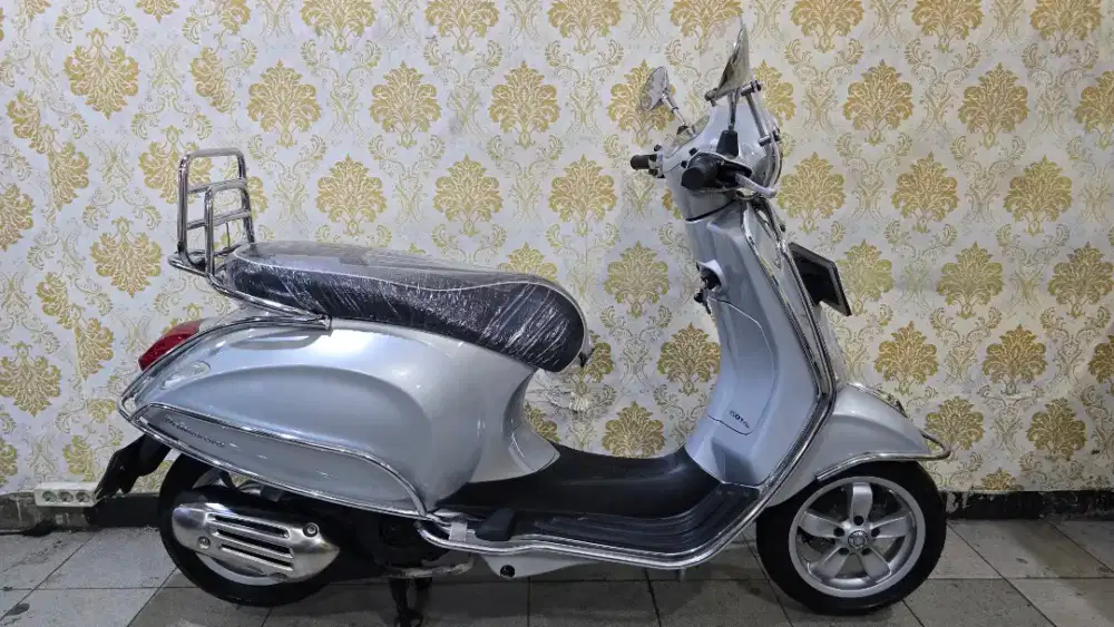 Vespa Primavera 150 2017 Iget KM Rendah Pajak Panjang Gress Istimewah