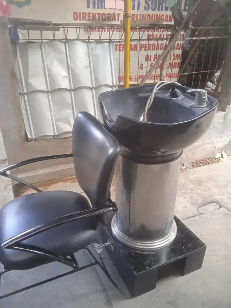 Kursi keramas wasbak keramik barbershop salon