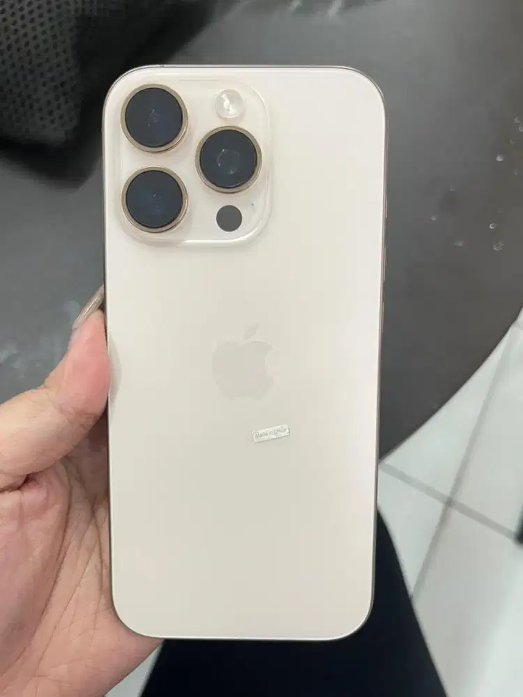 Iphone 16 PRO Dessert Titanium