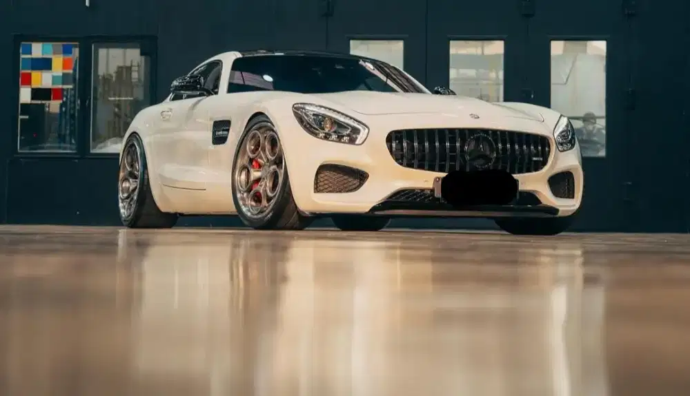 Mercedes Benz AMG GTS 2015