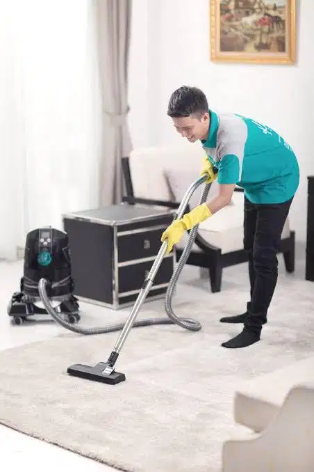 Jasa bersih, cuci baju dan setrika