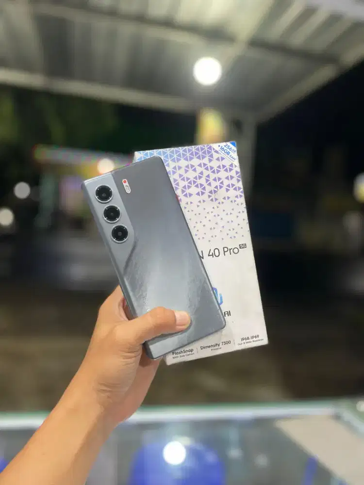 Tecno Camon 40 Pro 8/256gb Layar Lengkung Fullset Mulus