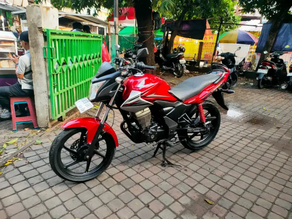 Honda Verza 150cc PGM-FI Tahun 2013