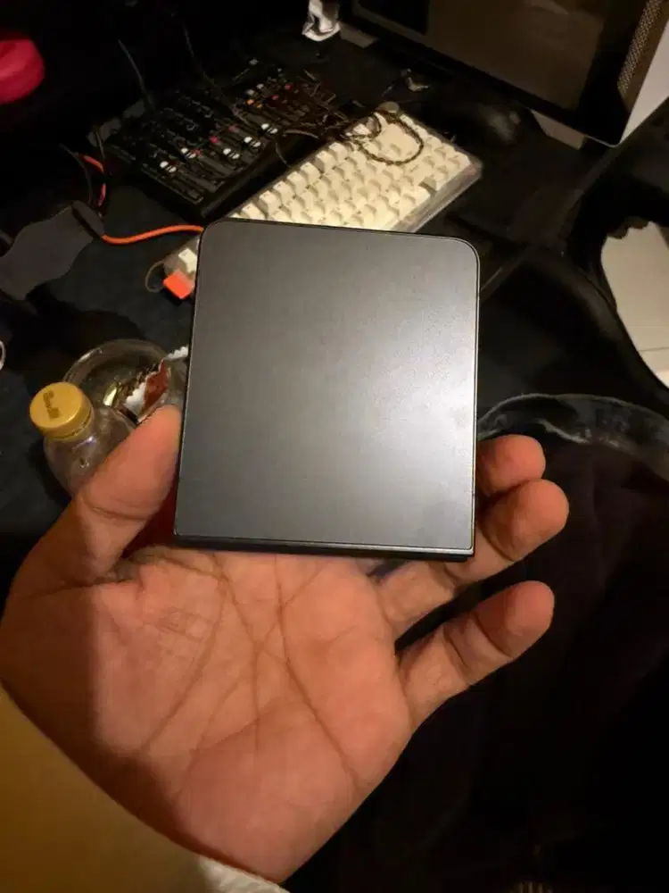 Z flip 7 samsung warna abu