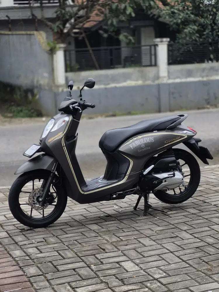 HONDA GENIO CBS ISS 2021 KM 18RB DP CUKUP 800RB AJA
