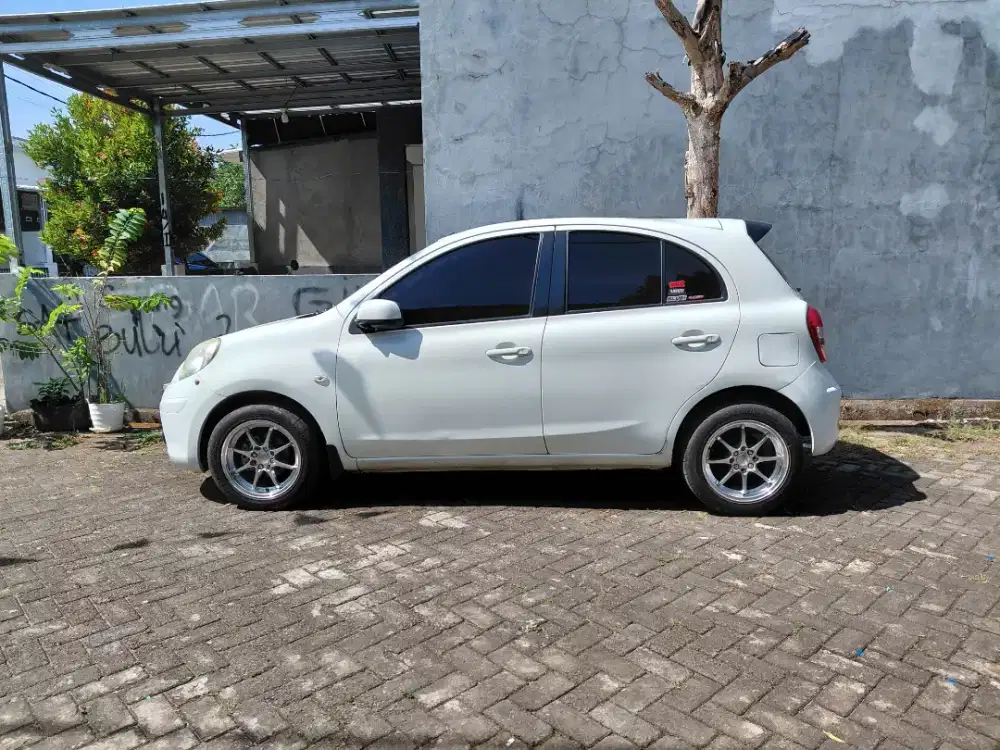 Nissan March 2012 Tipe XS-AT