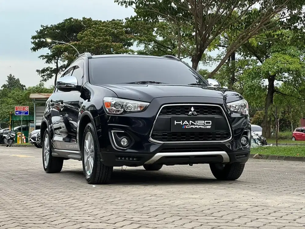 (TDP 5juta) Mitsubishi Outlander PX AT 2018 Hitam / Black Matic LOW KM