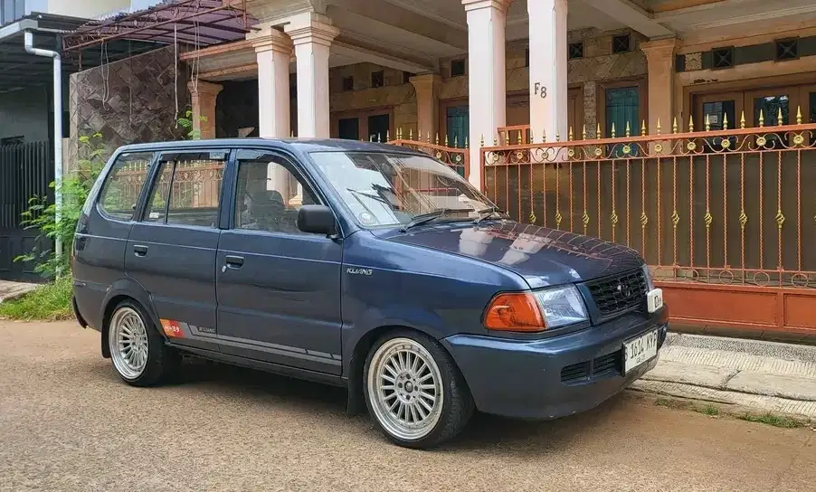 Toyota Kijang 2002 Bensin