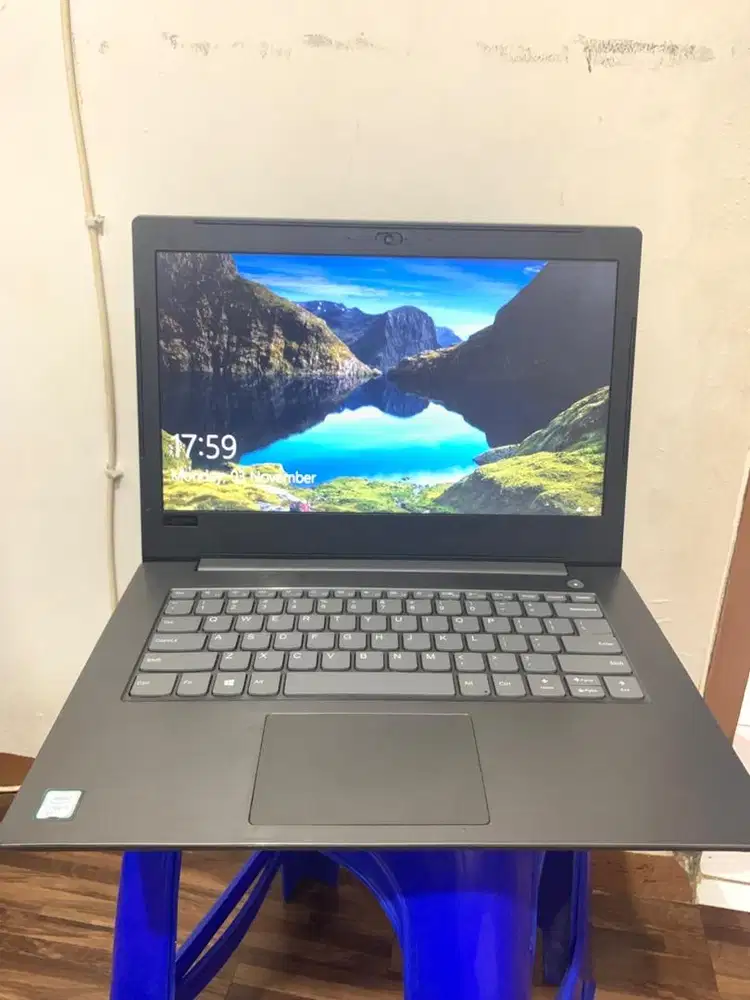 Lenovo V330 i5 Gen 8