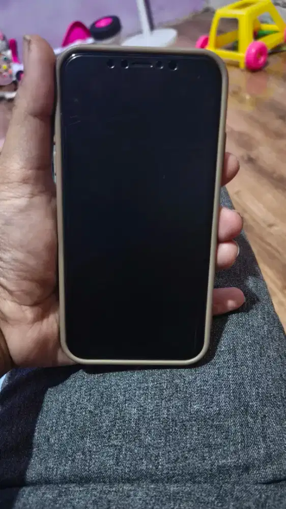 Iphone 11 64 gb hitam ek ibox